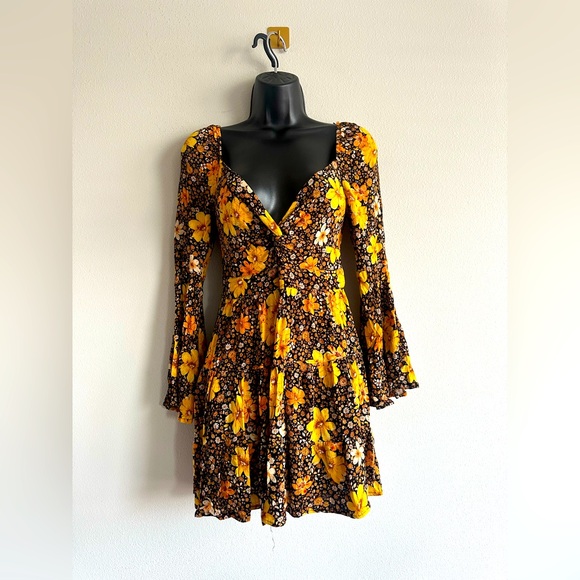 Fall Boho Floral Mini Dress Bell Sleeves Mi Ami for Francesca’s – Women’s Small - Picture 1 of 7